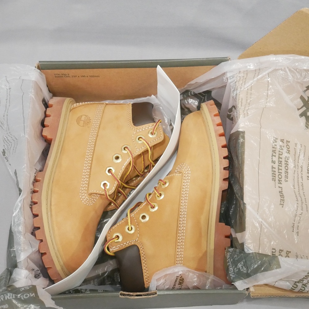 Toddler Timberland Classic - Picture 2 of 5